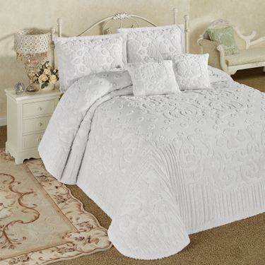 Laurent Grande Bedspread Set WhiteImage