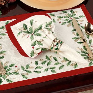 Lenox Holiday Holly Napkins Ivory Set of FourImage
