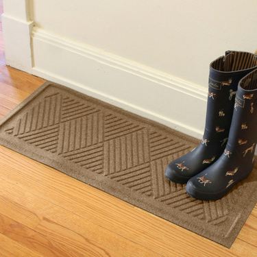 Diamonds Boot Tray Mat 36 x 15Image