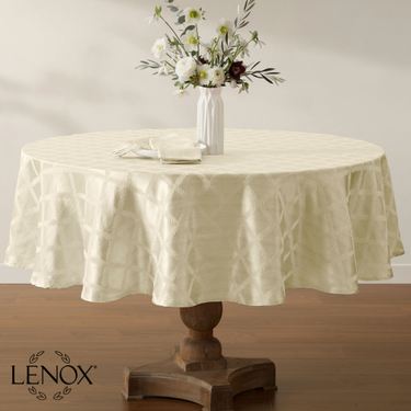 Laurel Leaf Garland Round TableclothImage