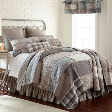 Smoky Cobblestone Patchwork Quilt Dark GrayImage
