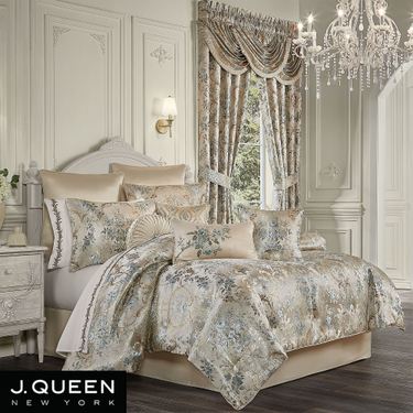 Jacqueline Comforter Set BeigeImage