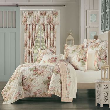 Estelle II Quilt Set PeachImage