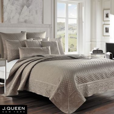 Lyndon Quilt Light TaupeImage