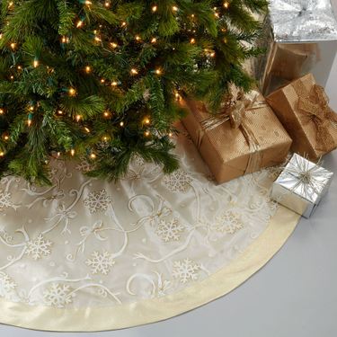 Snowflake Gala Tree Skirt GoldImage