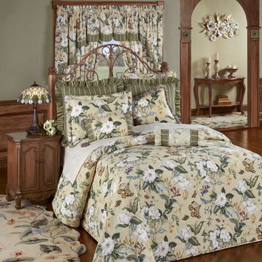 Garden Images III Grande Bedspread Set ParchmentImage