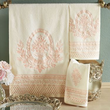 Marquessa Bath Towel Set Light Cream Bath Hand FingertipImage
