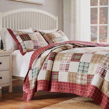Carlton Patchwork Mini Quilt Set RedImage