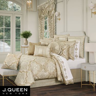 Sezanne Comforter Set ChampagneImage