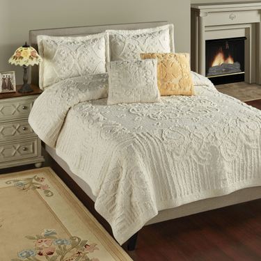 Lorenza Quilt Set EcruImage