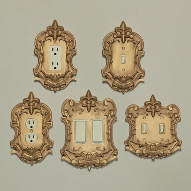 Royal Single Switch Aged GoldImage