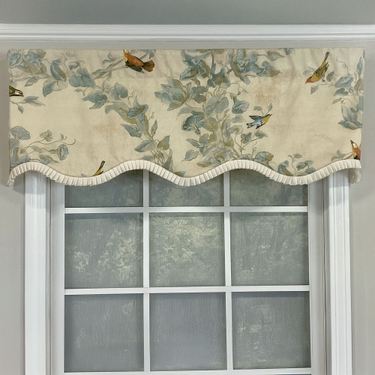 Briarcliff Scalloped Valance 50 x 16Image