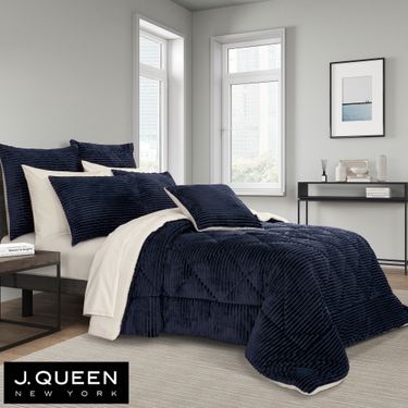 Everett Ribbed Comforter Set NavyImage