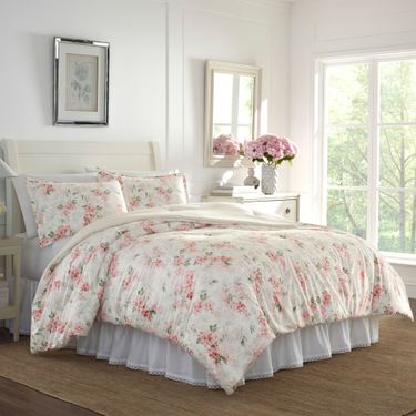 Wisteria Mini Comforter Set BlushImage