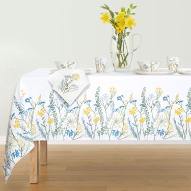 Wildflowers Oblong Tablecloth WhiteImage