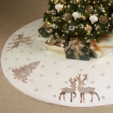 Festive Christmas Tree Skirt Off WhiteImage