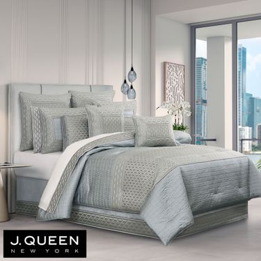 Metropolitan Comforter Set SilverImage