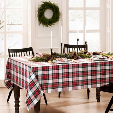 Holiday Plaid Rectangle Tablecloth RedImage