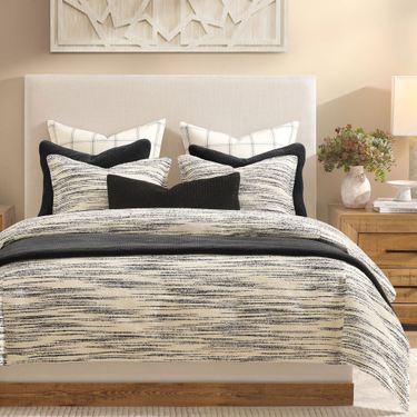 Cosmo Mini Comforter Set Ivory/BlackImage