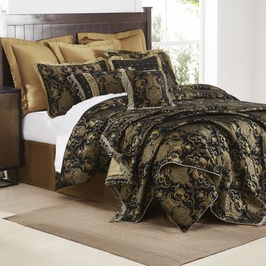 China Art Black Comforter SetImage