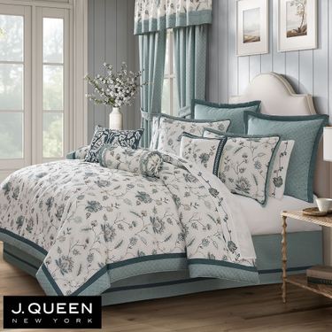 Blossom View Embroidered Comforter Set TealImage