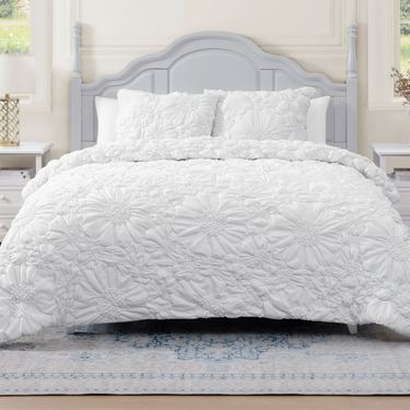 Blossom Mini Comforter Set WhiteImage