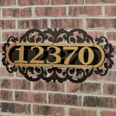 LaRoyal Horizontal House Number Plaque Gold/BlackImage
