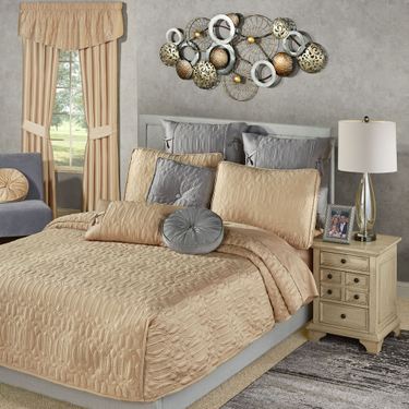 Oxford Classics Mini Coverlet Set WheatImage