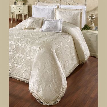 Elegant Medallion Grande Bedspread EcruImage