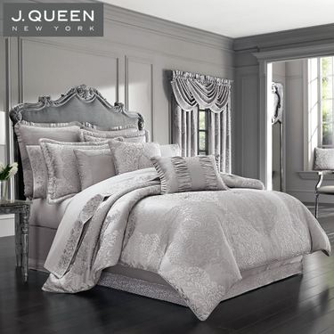 La Scala Medallion Comforter Set SilverImage