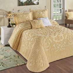 Laurent Grande Bedspread Set Buttercup