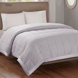 Cambria Down Alternative Blanket