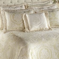 Timeless Grande Bedspread Sage
