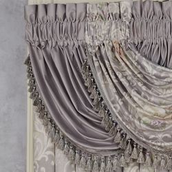 Romantica Solid Waterfall Valance Wisteria 43 x 33