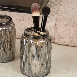 Glacier II Brush Holder Black