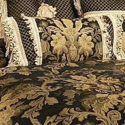 Lismore Tailored Pillow Black Rectangle