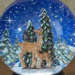 Deer Snow Globe Black