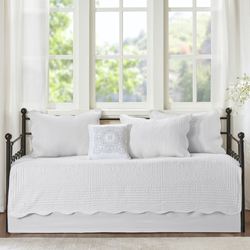 Tuscany Daybed Cover Bed Set White Six Piece Set