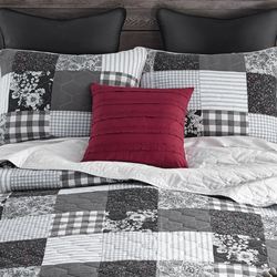 Indiana Farmhouse Patchwork Mini Quilt Set Gray