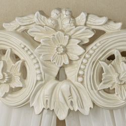 Flowering Medallion Wall Teester Bed Crown Antique Ivory