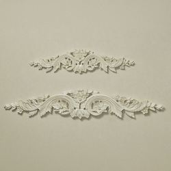 Flowering Medallion Decorative Wall Topper Antique Ivory