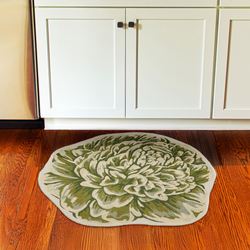 Peony Rug 33 Round