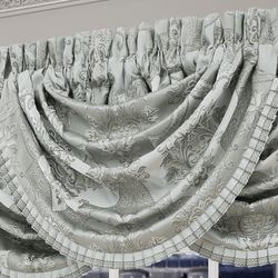 Sondra Spa Waterfall Valance 49 x 33