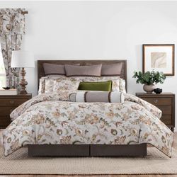 Esmeralda Comforter Set Gray