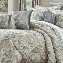 Annabelle Comforter Set Silver