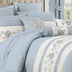 Garden Bloom Embroidered Comforter Set Blue