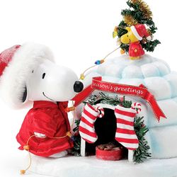 Snoopys Puffer Igloo Clothtique Red