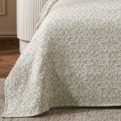 Vineyard Matelasse Throw Blanket Beige 50 x 70
