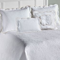 Coral Matelasse Grande Bedspread Set White