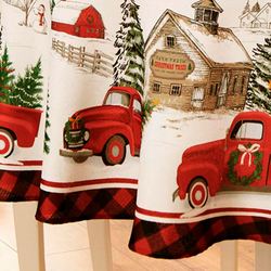 Old Fashioned Christmas Oval Tablecloth Off White 60 x 84